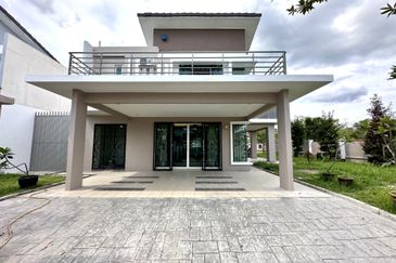 2-Storey Corner-lot Bungalow for Sale Zara Saujana, Rawang