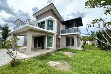 2-Storey Corner-lot Bungalow for Sale Zara Saujana, Rawang