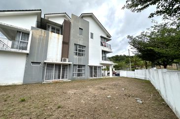 Emerald Garden, Kota Emerald