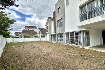 Emerald Garden, Kota Emerald