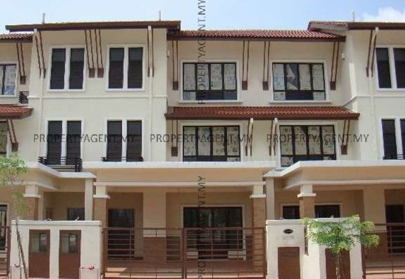 BK9 BK 9 3sty superlink Gated 22x75sf kinrara