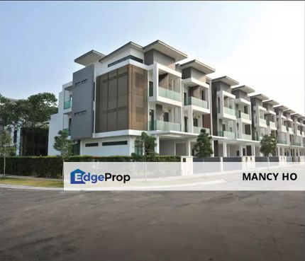 3sty furnis Reflexion Pool Villa Nusaputra Puchong, Selangor, Puchong