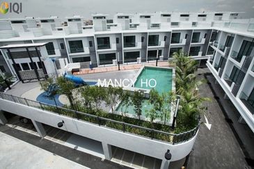 D Residency 3sty corner kayu ara pj bdr utama