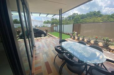 9000sf 3sty Bungalow nice renovated Bukit Jalil OUG