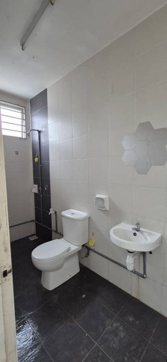 Townhouse upper unit ample parking space, Selangor, Bandar Saujana Putra