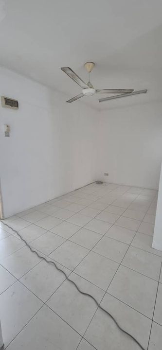 Townhouse upper unit ample parking space, Selangor, Bandar Saujana Putra