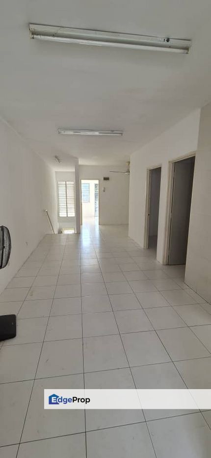 Townhouse upper unit ample parking space, Selangor, Bandar Saujana Putra