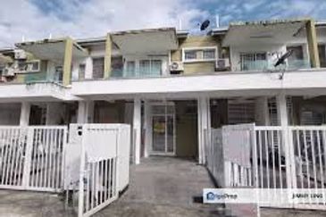 Jalan SP 4 @ Bandar Saujana Putra