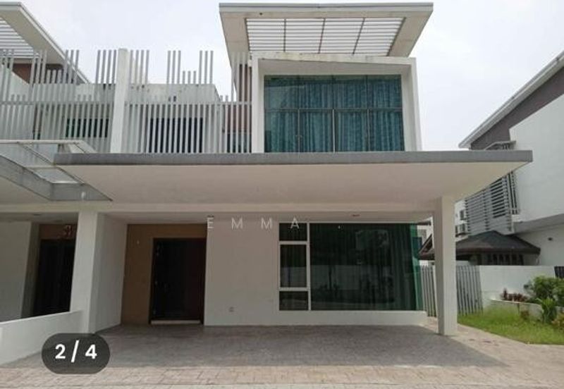 Garden Residence Jaracanda 2sty SEMID part furnish