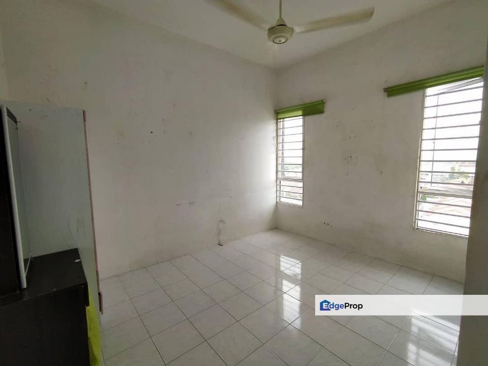 VILLA TROPIKA APARTMENT SUNGAI TANGKAS BANGI UKM for Sale @RM265 