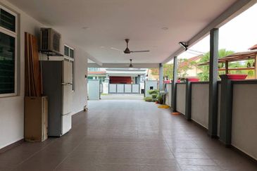 Desa Pinggiran Putra