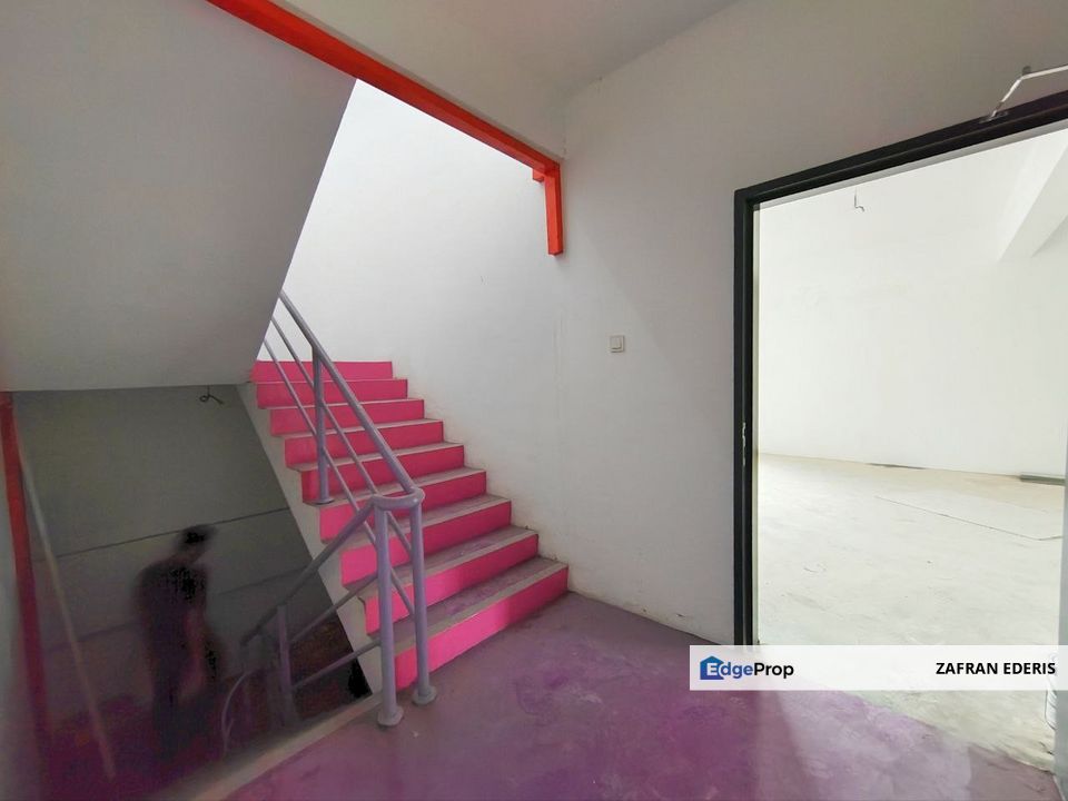 Alpinia Retails Desa Cempaka Nilai Shop Lot Level 1 End Lot, Negeri Sembilan, Nilai