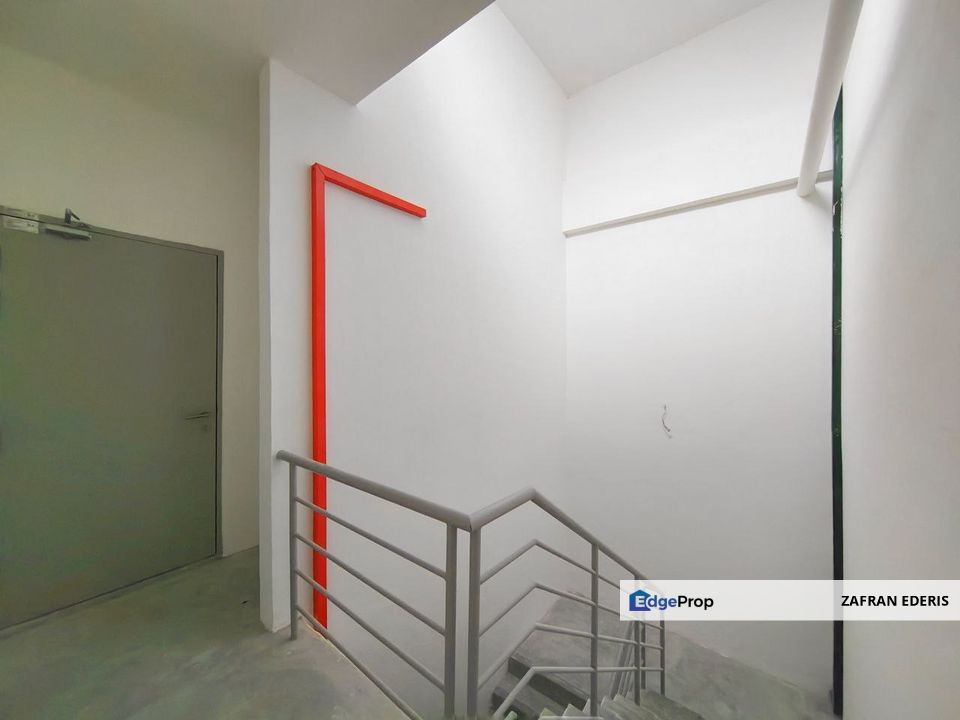 Uni Square Bandar Baru Nilai 2 Storey Shop Lot, Negeri Sembilan, Nilai