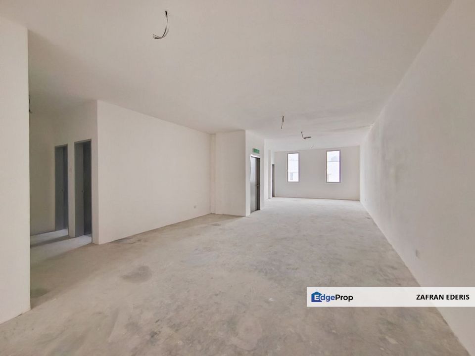 Uni Square Bandar Baru Nilai 2 Storey Shop Lot, Negeri Sembilan, Nilai