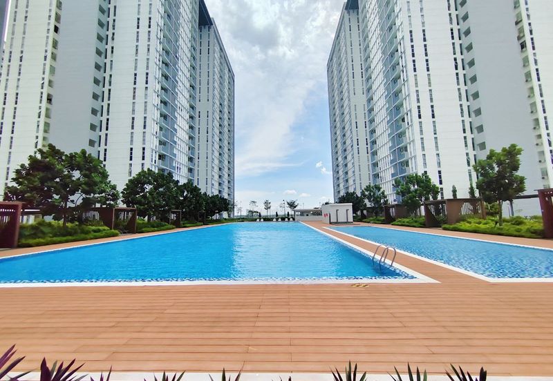 PR1MA Lakefront Homes