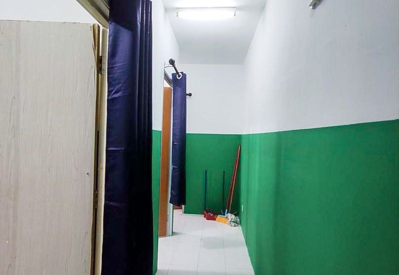 Vista Pinggiran, Taman Pinggiran Putra