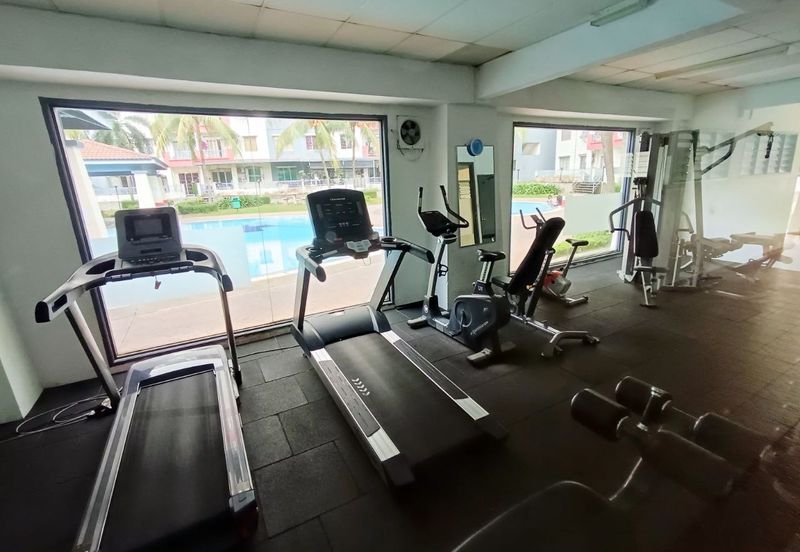 Vista Pinggiran, Taman Pinggiran Putra