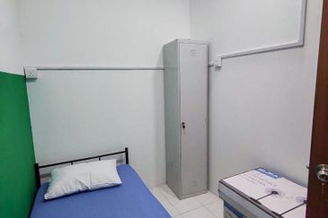 Vista Pinggiran, Taman Pinggiran Putra