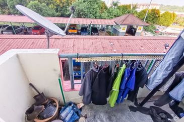 Vista Pinggiran, Taman Pinggiran Putra