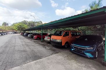 Vista Pinggiran, Taman Pinggiran Putra