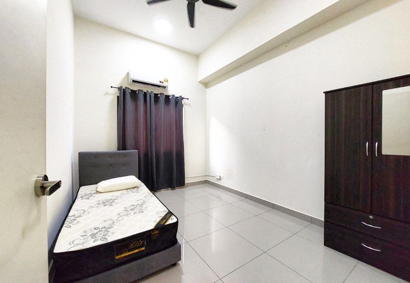 Monet Springtime @ Sunsuria City