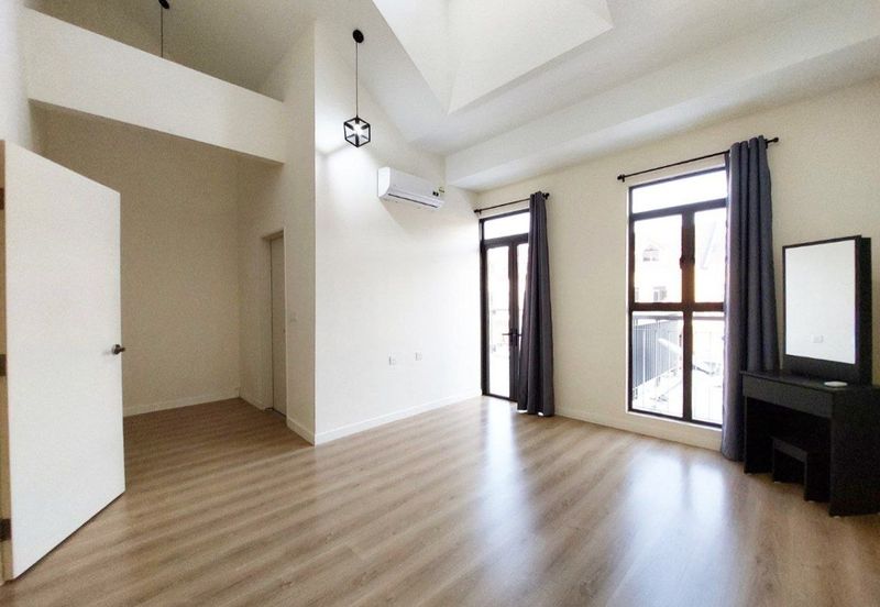 Monet Springtime @ Sunsuria City