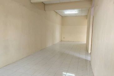 Taman Seroja, Bandar Baru Salak Tinggi