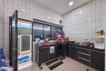 Laman Delfina @ Nilai Impian