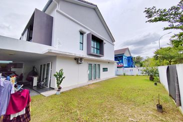 Laman Delfina @ Nilai Impian