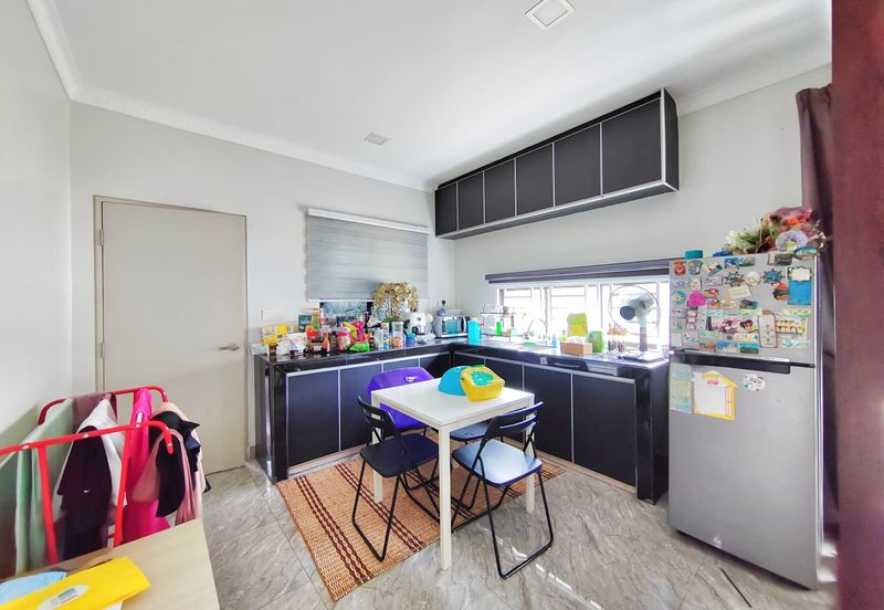 Laman Delfina @ Nilai Impian