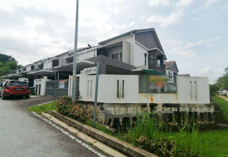 Laman Delfina @ Nilai Impian