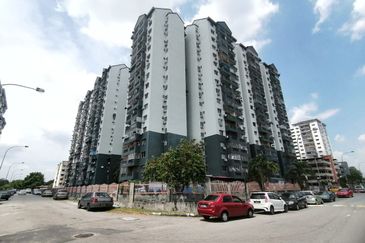 Sri Raya Apartments
