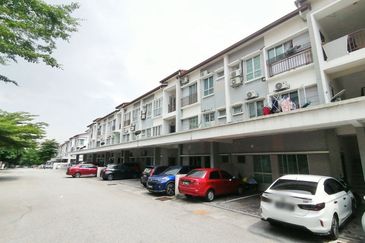 Taman Tropika 2