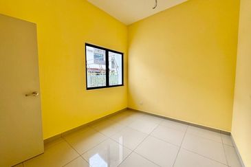 Laman Delfina @ Nilai Impian