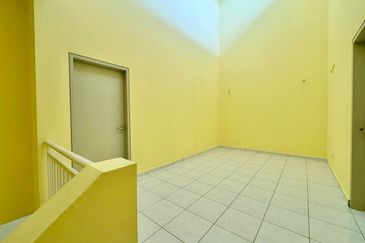 Laman Delfina @ Nilai Impian