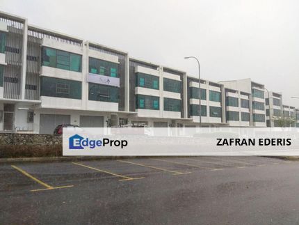 3 Storey Shop Lot D'Alphinia Puchong, Selangor, Puchong