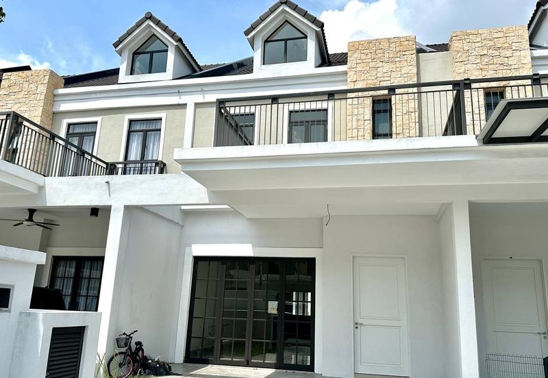 Monet Springtime @ Sunsuria City