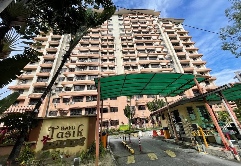 Bayu Tasik Condominium