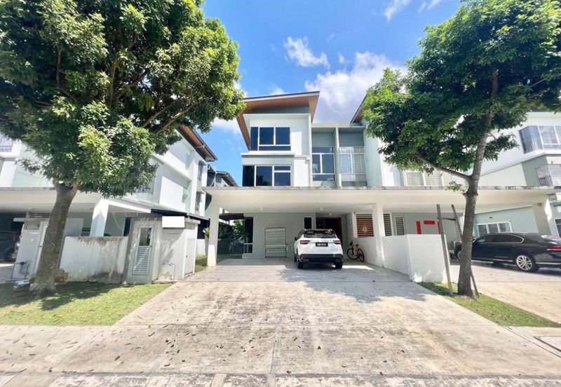 Parkfield Residences, Tropicana Heights