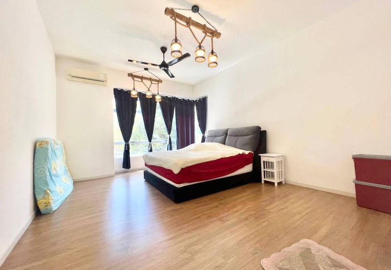 Parkfield Residences, Tropicana Heights