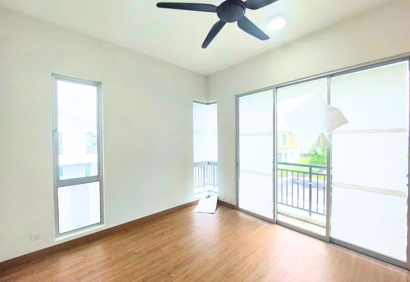 LAMAN MAWAR INDAH @ KOTA SERIEMAS