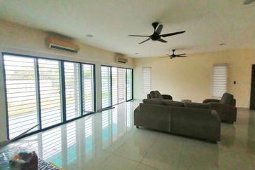 Laman Delfina @ Nilai Impian