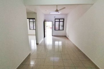 Taman Seroja, Bandar Baru Salak Tinggi