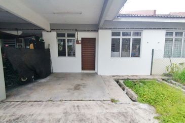 Taman Seroja, Bandar Baru Salak Tinggi