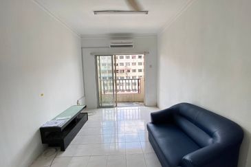 Vista Pinggiran, Taman Pinggiran Putra