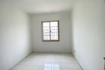 Vista Pinggiran, Taman Pinggiran Putra