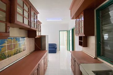 Vista Pinggiran, Taman Pinggiran Putra