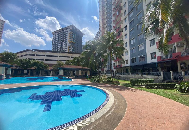 Vista Pinggiran, Taman Pinggiran Putra