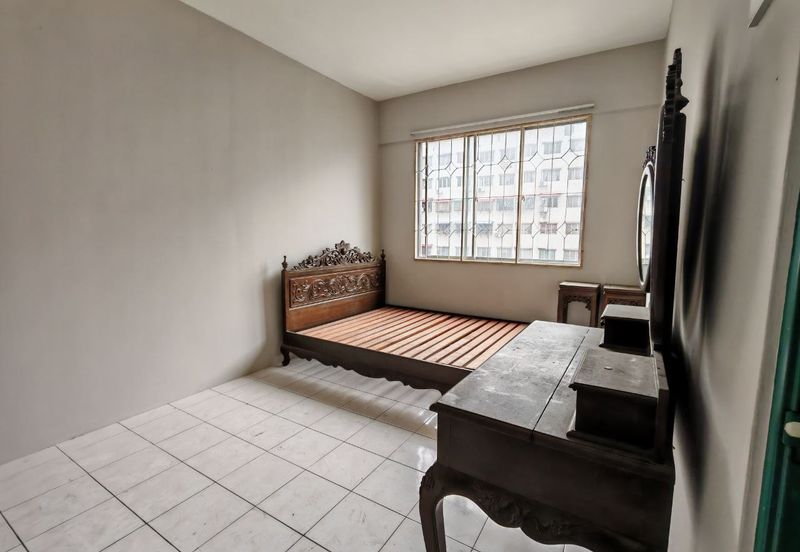 Vista Pinggiran, Taman Pinggiran Putra