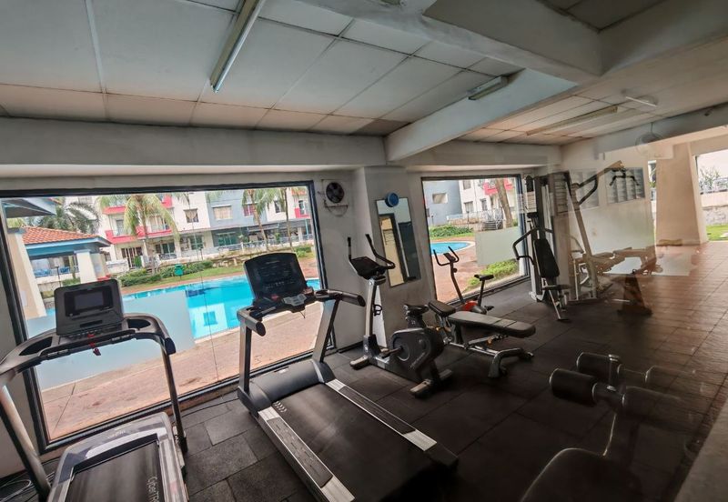 Vista Pinggiran, Taman Pinggiran Putra